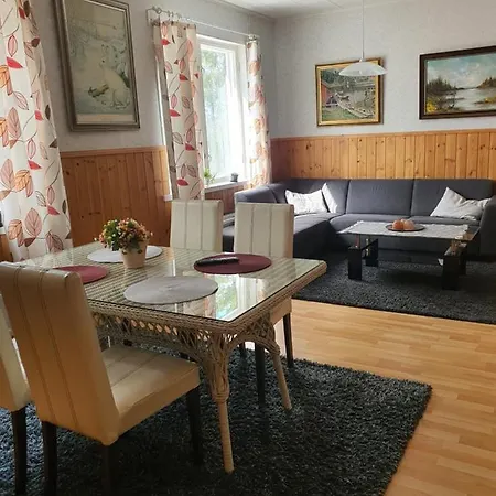 Oravanpesa Homestay Pello